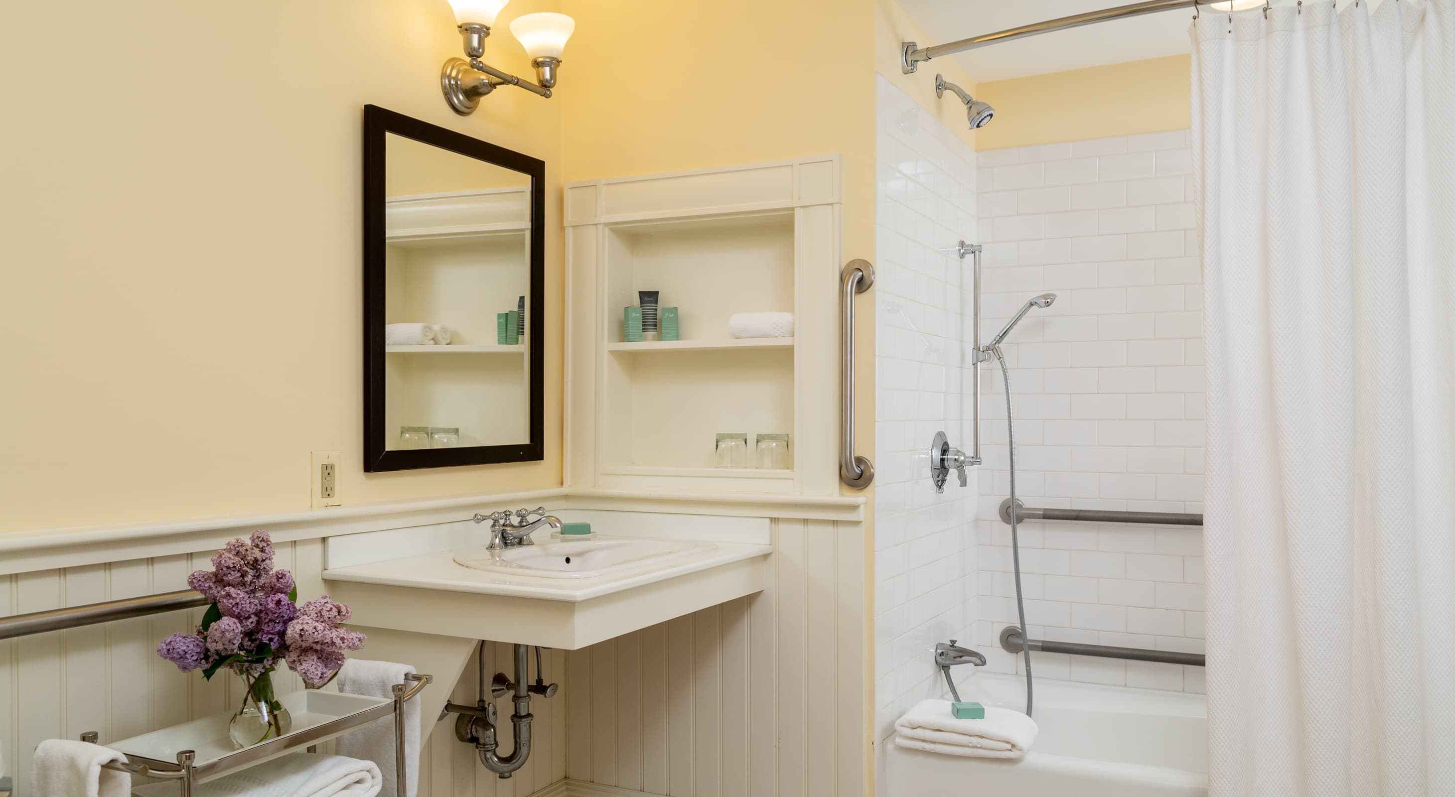 ADA Accessible Bathroom in Symonds Room