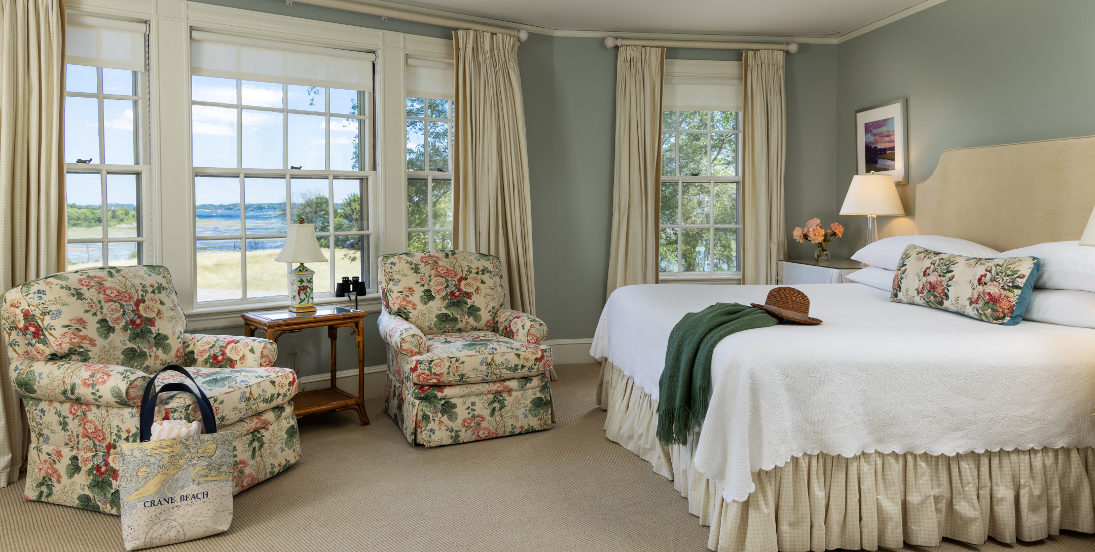 Bed and sitting area in Cornelius Room
